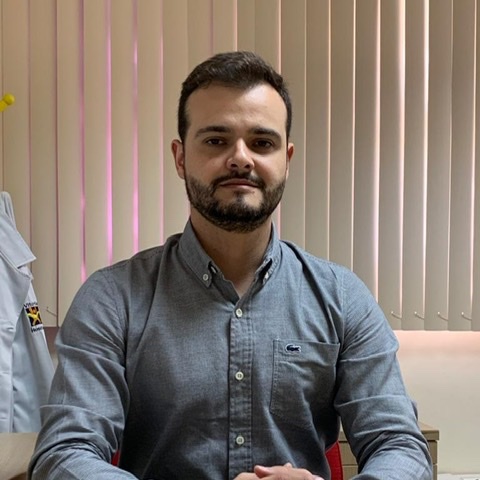 Dr. Marcos Robson Alves